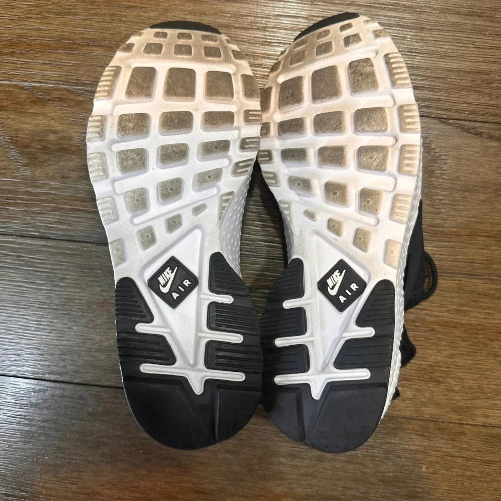 Nike Air Huarache Running‎ Shoes Black White Womens Size 7.5 US 6 UK 38.5 EU